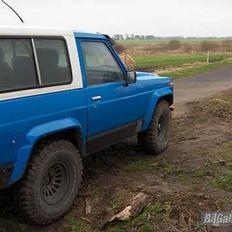 Nissan patrol gamle bil