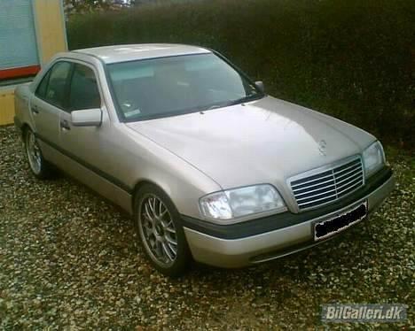 Mercedes Benz c 250  - andre lygter og grill  billede 4