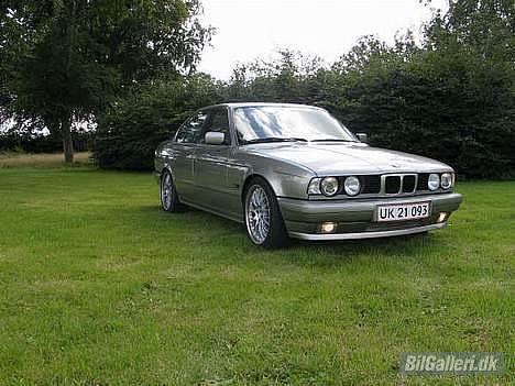 BMW E34 520 24v *SOLGT*  billede 1