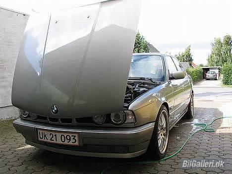 BMW E34 520 24v *SOLGT*  billede 6