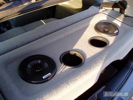 VW Polo 6N SOLGT billede 2