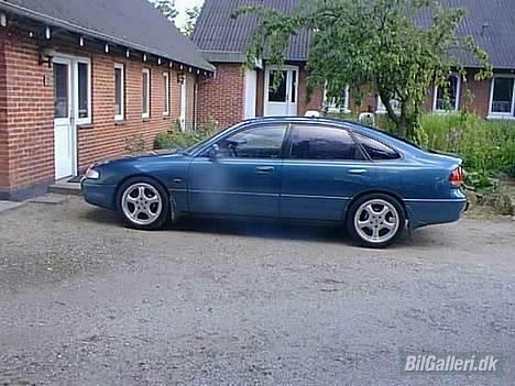 Mazda 626 GE 1994     *SOLGT* billede 2