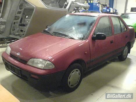 Suzuki Swift sedan billede 1