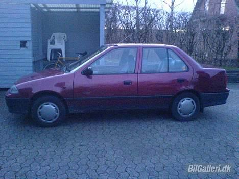 Suzuki Swift sedan billede 8