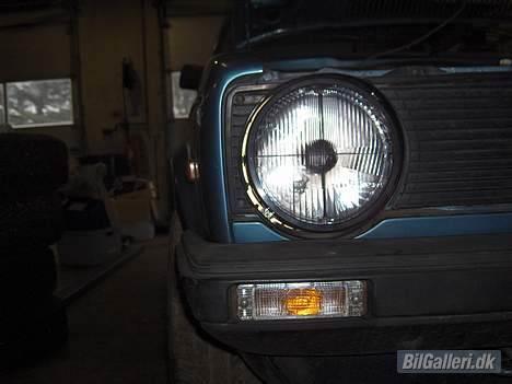 VW Golf 1 C 1,1 - hvid blik;) og lækker for lygter hehe;) billede 10