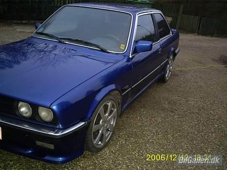 BMW 320 i e30   SOLGT billede 1