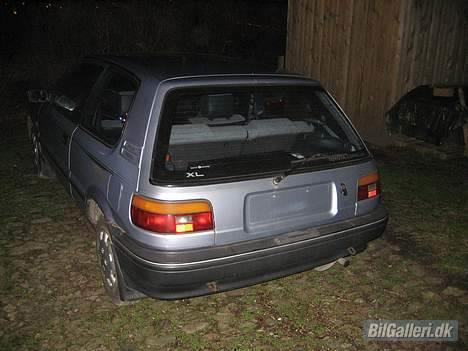 Toyota Corolla 1.3 XL *SOLGT* billede 2