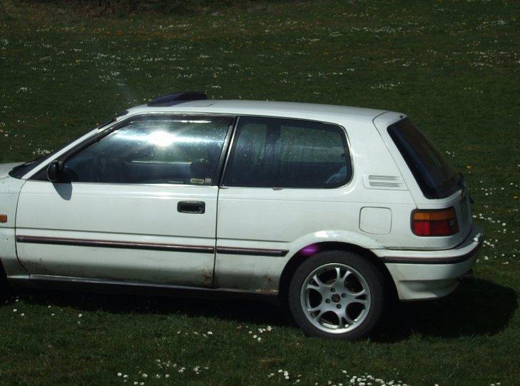 Toyota Corolla XL 1.3 - Død billede 6