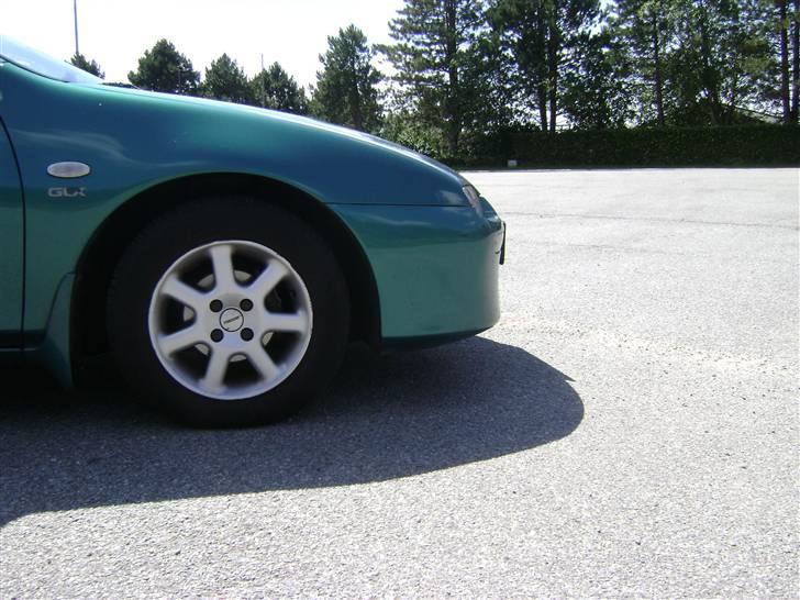 Mazda 323 F glx **SOLGT** billede 7