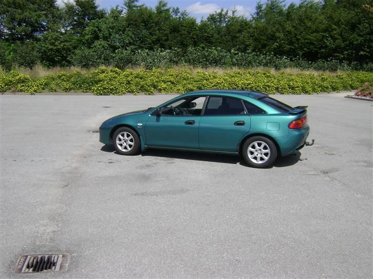 Mazda 323 F glx **SOLGT** billede 8