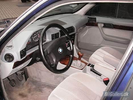 BMW E34 ***Solgt*** - BMW Kabine foran billede 5