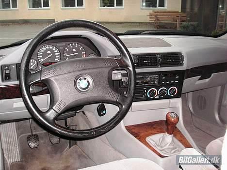 BMW E34 ***Solgt*** - BMW Instrumentbord billede 6