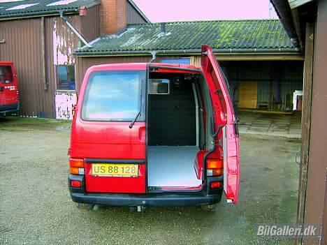 VW T4 Transporter  - Split bagdøre.. og gulvtæppet:P billede 3