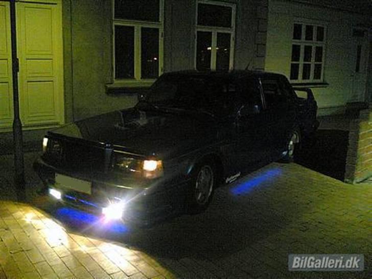 Volvo 240 GLT "SOLGT" - om natten så max fedt ud også lyden fra den uuhhmmm billede 14