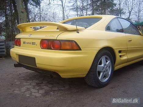 Toyota MR2 2.0 GTi - SW20 III - bag fra siden - lakken trænger til en polering billede 4