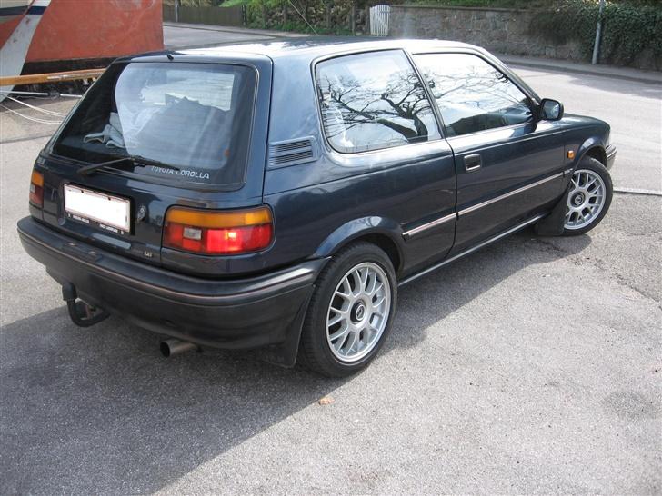 Toyota * Corolla * SOLGT * billede 3