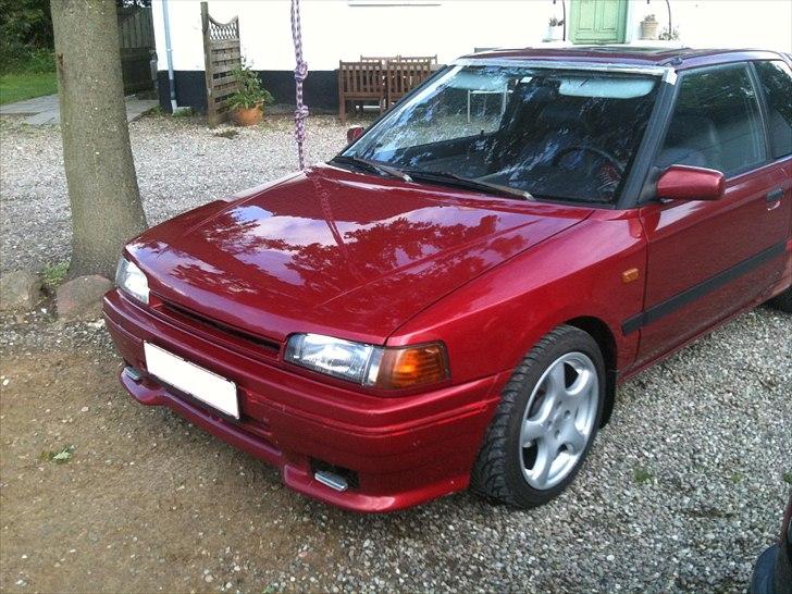 Mazda 323 1,3 16v TOTALSKADET - Nyt 2010 - Ny vasket billede 1