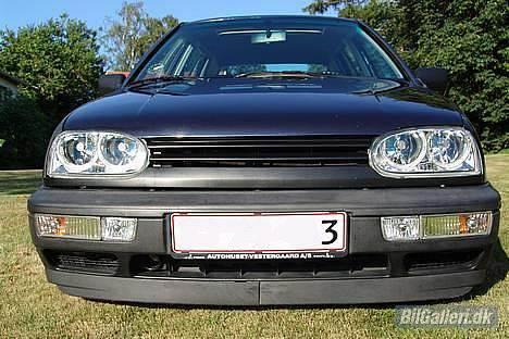 VW golf 1,8 - Billederne er lånt af den tidligere ejer. billede 3