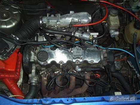 Opel ascona c  *rip* - fået rengjort motor, og fået bananen på, dejligt... billede 9