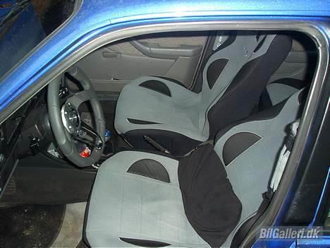 Opel ascona c  *rip* - skulle da også lige have et sædeovertræk i, mangler bare sorte sidebeklædninger billede 11