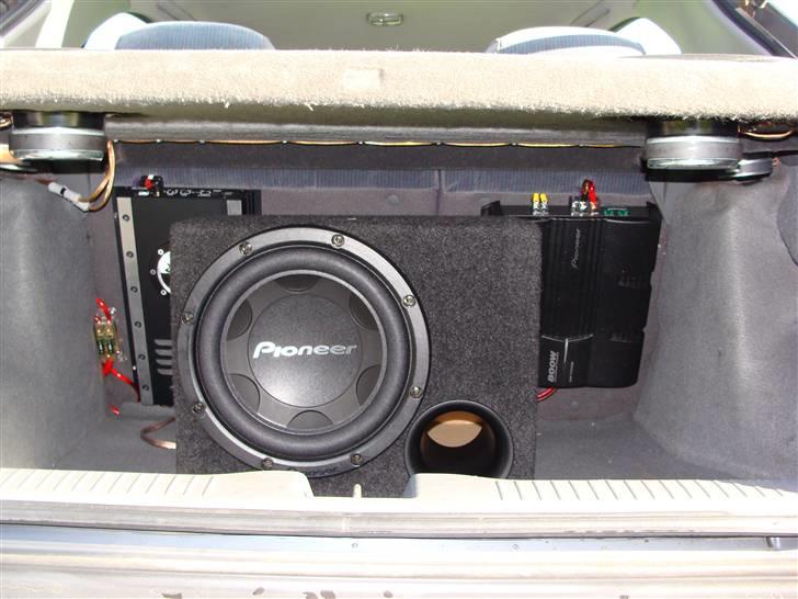 Nissan Sunny 1,6i SLX SOLGT - Pioneer spiller virkelig godt. billede 15