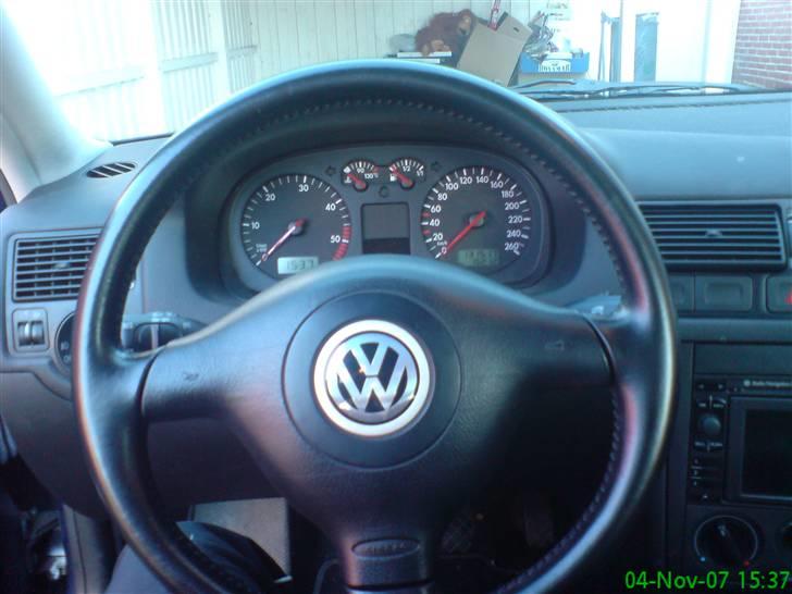 VW Golf 4 TDI SOLGT !!  billede 2