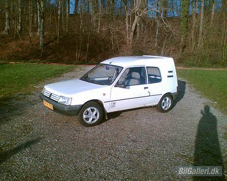 Peugeot 205 XL [Solgt] billede 5