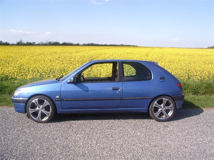 Peugeot 306 ( SOLGT) - peugeot 306 er jo bare stilen.. :-) billede 1