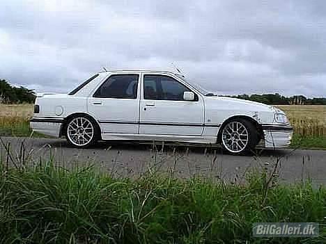 Ford Sierra 2,0I Doch SOLGT! billede 3