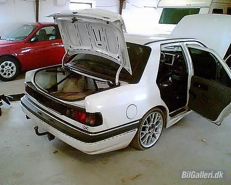 Ford Sierra 2,0I Doch SOLGT! billede 5