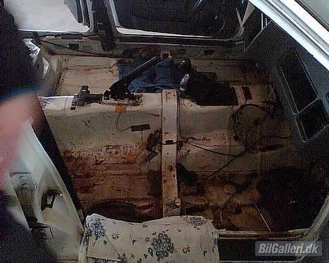 Ford Sierra 2,0I Doch SOLGT! billede 10