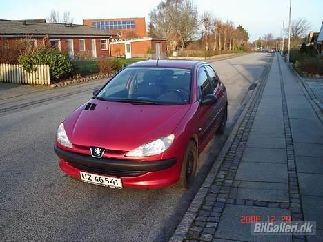Peugeot 206 xr     SOLGT - Billede taget D 29/12-06 billede 1