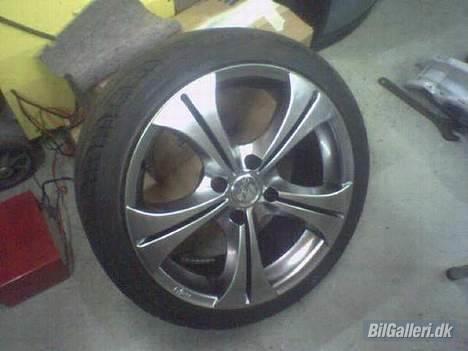 Peugeot 306 ( SOLGT) - de fælge der er på bilen oxigen 17" billede 3