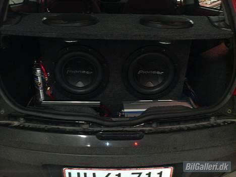 Fiat Punto II #solgt# - bygget op af martin fra www.autosas.dk Styling and sound. det spiller bare nice !! bilen skal også styles af martin til sommer :) billede 17