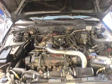 Nissan Bluebird 1,8t (solgt) billede 13