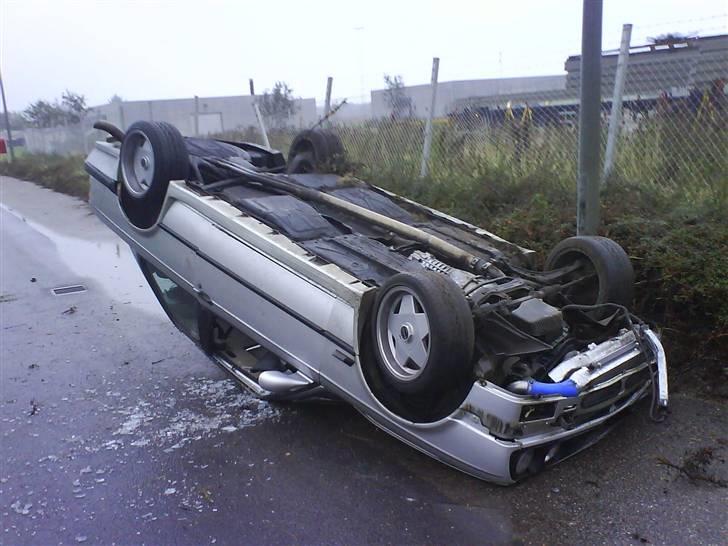 BMW e30 2.7 Turbo "DEMOLERET" - Ja kør ordantligt for helvede........klovn billede 2