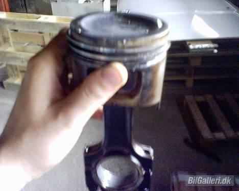 BMW e30 2.7 Turbo "DEMOLERET" - stempler før bearbejdning billede 11