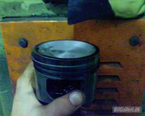 BMW e30 2.7 Turbo "DEMOLERET" - stempler efter bearbejdning billede 12