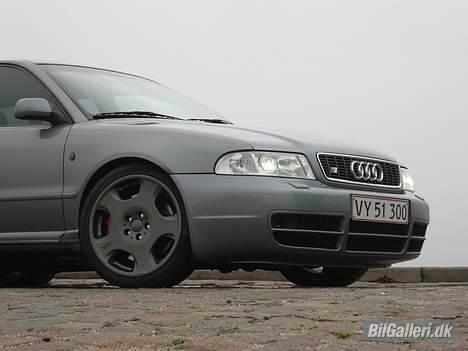 Audi A4 1,8T Quattro SOLGT billede 8