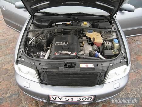 Audi A4 1,8T Quattro SOLGT billede 11