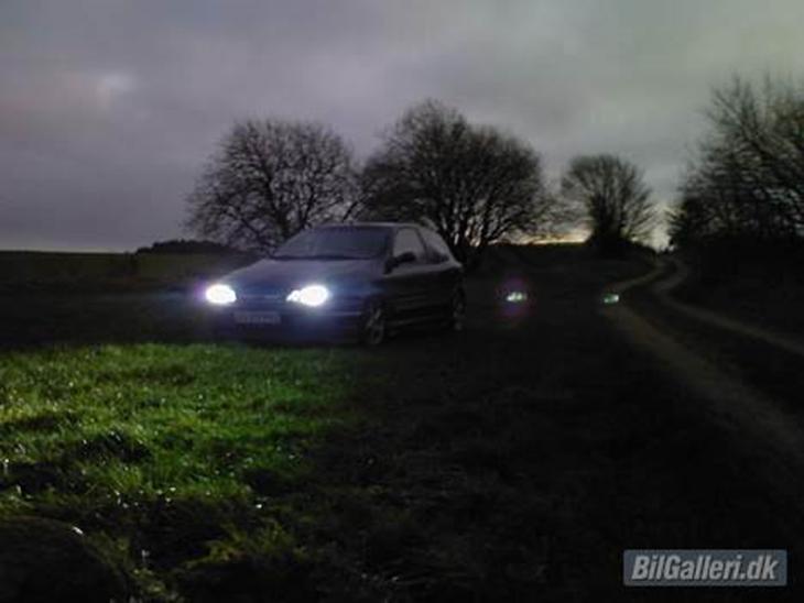 {{currentPhoto.altText}} billede {{currentPhoto.number}}