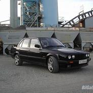 BMW E30 320i (SOLGT)