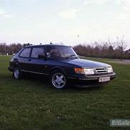 Saab 900