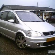 Opel Zafira OPC 
