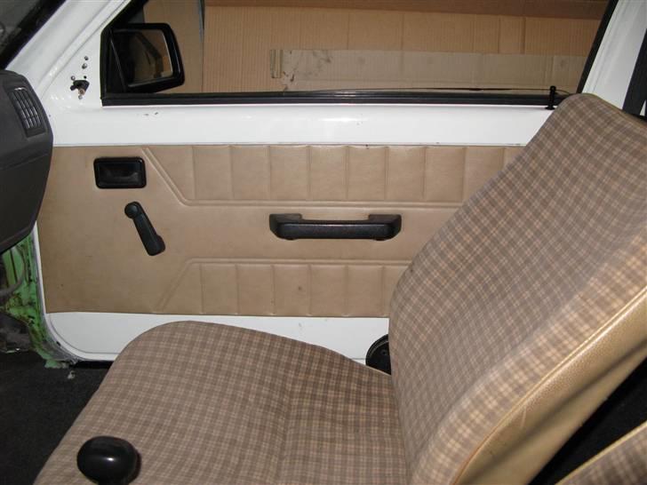 Opel kadett d 2-dørs - Til salg - Skal have tilpasset en plade der...  billede 5