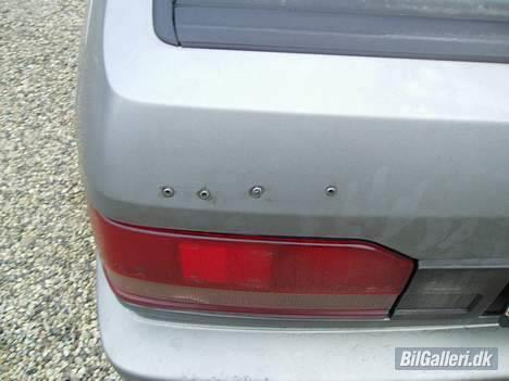 Mazda 323 BF SOLGT billede 8