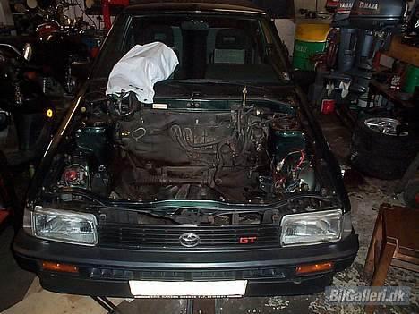 Toyota Corolla GT TwinCam SOLGT - Så skulle der lige ny gearkasse og kobling i... billede 18