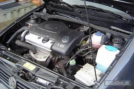 VW Polo Classic [SOLGT] - Motorrummet - til dem der er i tvivl! ;) billede 9