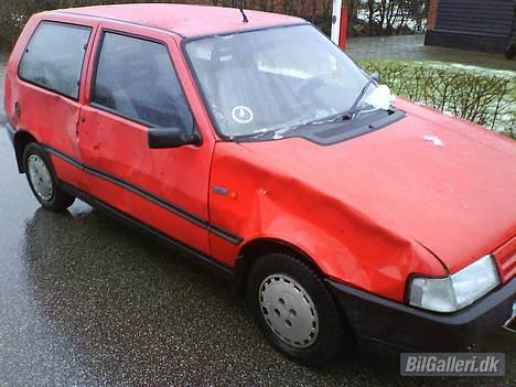 Fiat Uno -->DØD<-- - Sådan ser en UNO ud efter en omgang tæsk af en gruppe dreng :P billede 19