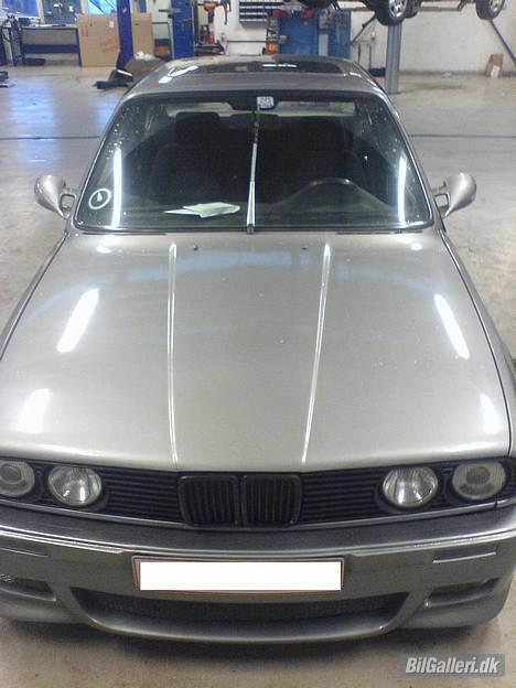 BMW 325i *SOLGT* billede 1